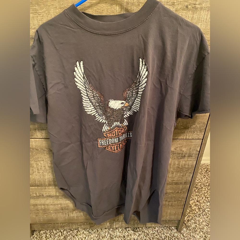 Gray tshirt large